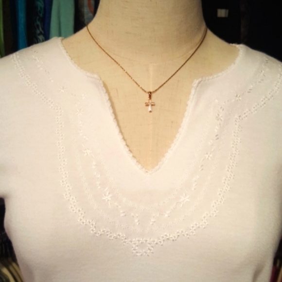 ALLYSON WHITMORE PETITE ♡ Gorgeous White Embroidered V Neck Sleeveless Top PS - Picture 7 of 11